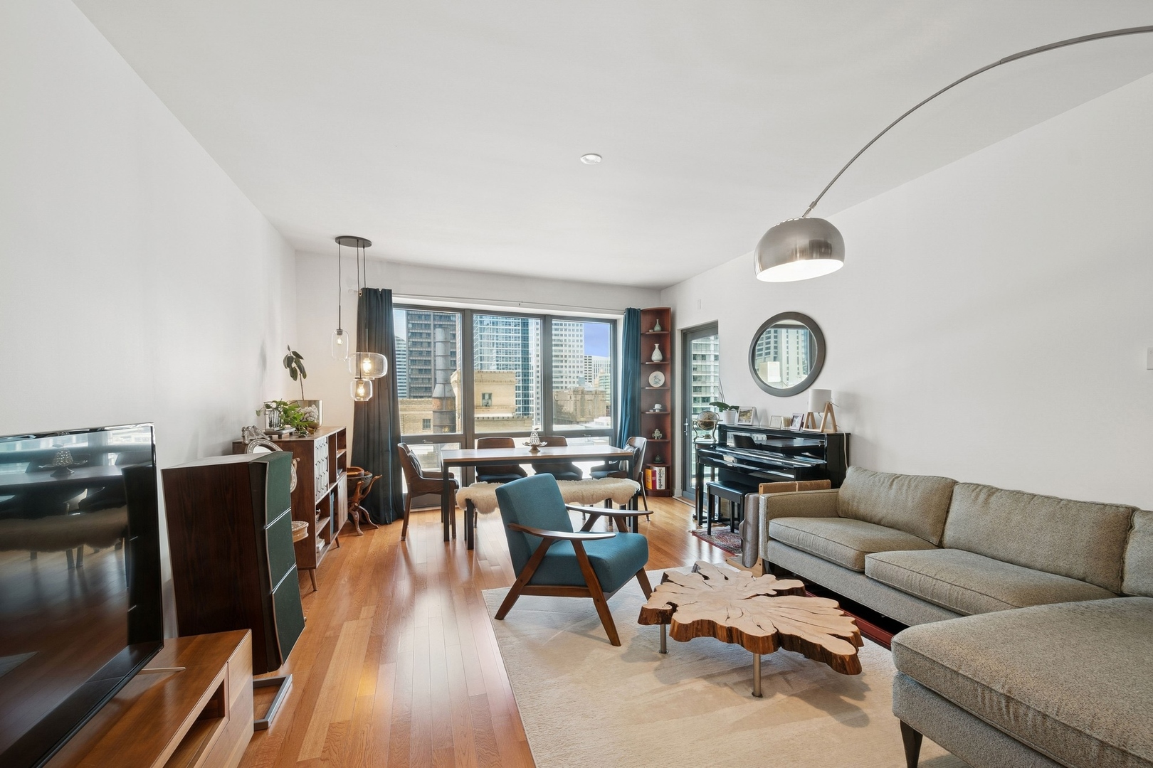 130 N Garland Court 2406