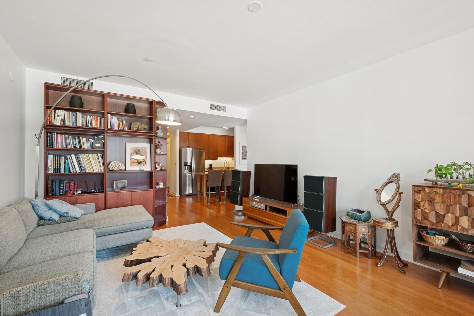 130 N Garland Court 2406