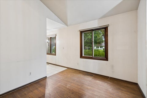 Tiny photo for 510 W Rockland Road, Libertyville, IL 60048 (MLS # 12672965)