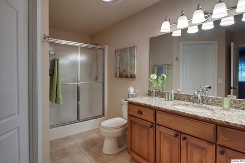 Tiny photo for 4901 Chestnut St. St, Quincy, IL 62305 (MLS # 12620338)