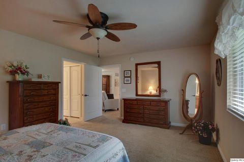 Tiny photo for 4901 Chestnut St. St, Quincy, IL 62305 (MLS # 12620338)