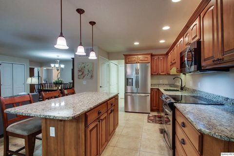 Tiny photo for 4901 Chestnut St. St, Quincy, IL 62305 (MLS # 12620338)