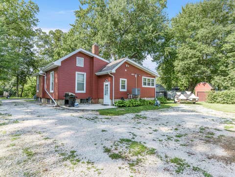 Tiny photo for 101 E White Street, Pontiac, IL 61764 (MLS # 12725654)