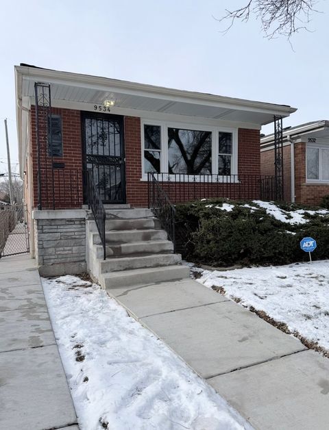 Tiny photo for 9534 S Yale Avenue, Chicago, IL 60628 (MLS # 12541138)
