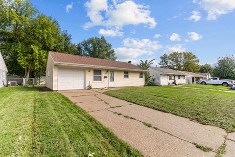 Tiny photo for 2119 N Nevada Avenue, Davenport, IA 52804 (MLS # 12762766)