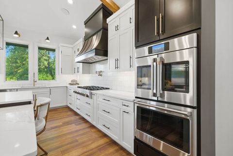 Tiny photo for 88 Riverwood Drive, Oswego, IL 60543 (MLS # 12657443)