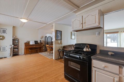 Tiny photo for 660 Flagstaff Lane, Hoffman Estates, IL 60169 (MLS # 12595352)