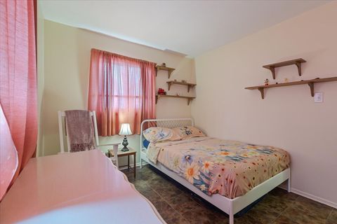 Tiny photo for 660 Flagstaff Lane, Hoffman Estates, IL 60169 (MLS # 12595352)