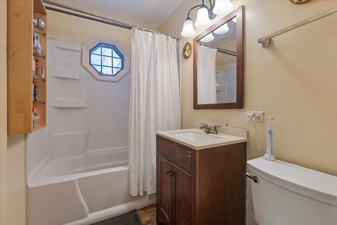 Tiny photo for 660 Flagstaff Lane, Hoffman Estates, IL 60169 (MLS # 12595352)