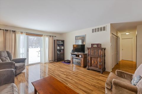 Tiny photo for 660 Flagstaff Lane, Hoffman Estates, IL 60169 (MLS # 12595352)