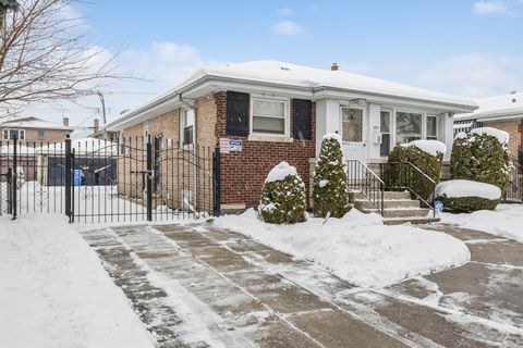 Tiny photo for 5240 W Gladys Avenue, Chicago, IL 60644 (MLS # 12526376)