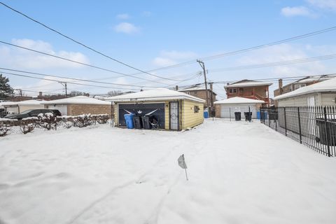 Tiny photo for 5240 W Gladys Avenue, Chicago, IL 60644 (MLS # 12526376)