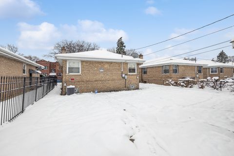 Tiny photo for 5240 W Gladys Avenue, Chicago, IL 60644 (MLS # 12526376)