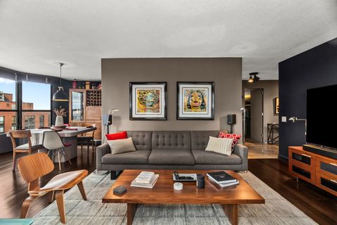 Tiny photo for 899 S Plymouth Court #2108, Chicago, IL 60605 (MLS # 12394448)