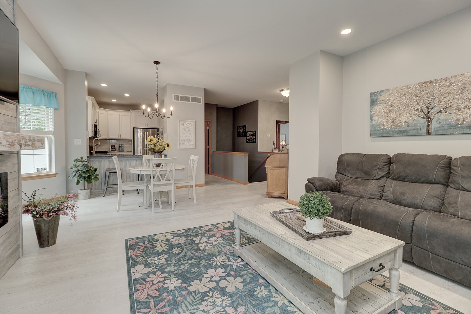 1635 Augusta Lane