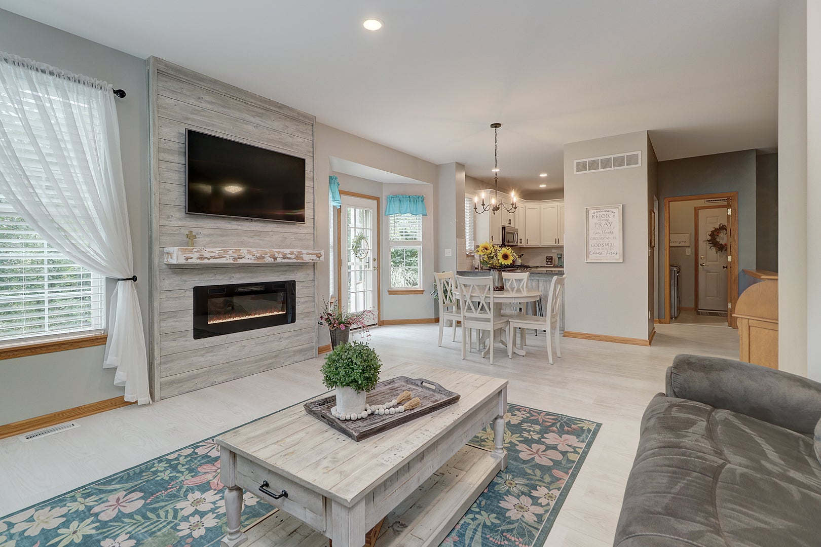 1635 Augusta Lane