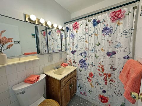 Tiny photo for 3950 N Lake Shore Drive #2125, Chicago, IL 60613 (MLS # 12487880)