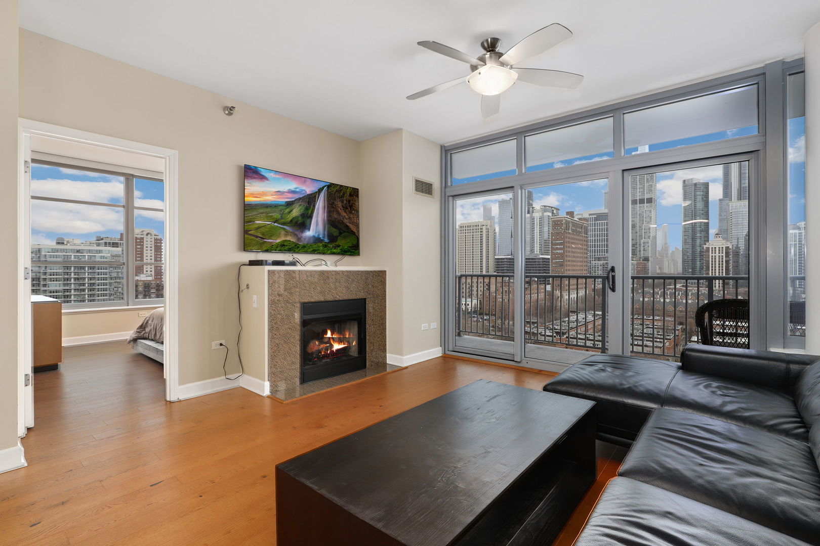 1600 S Prairie Avenue 1204