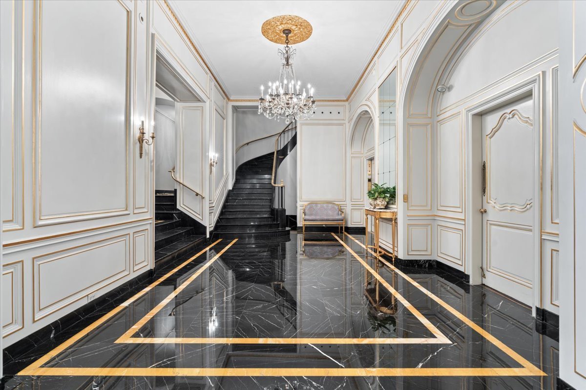 179 E LAKE SHORE Drive 202