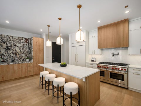Tiny photo for 1935 N Mohawk Street #1S, Chicago, IL 60614 (MLS # 12597724)