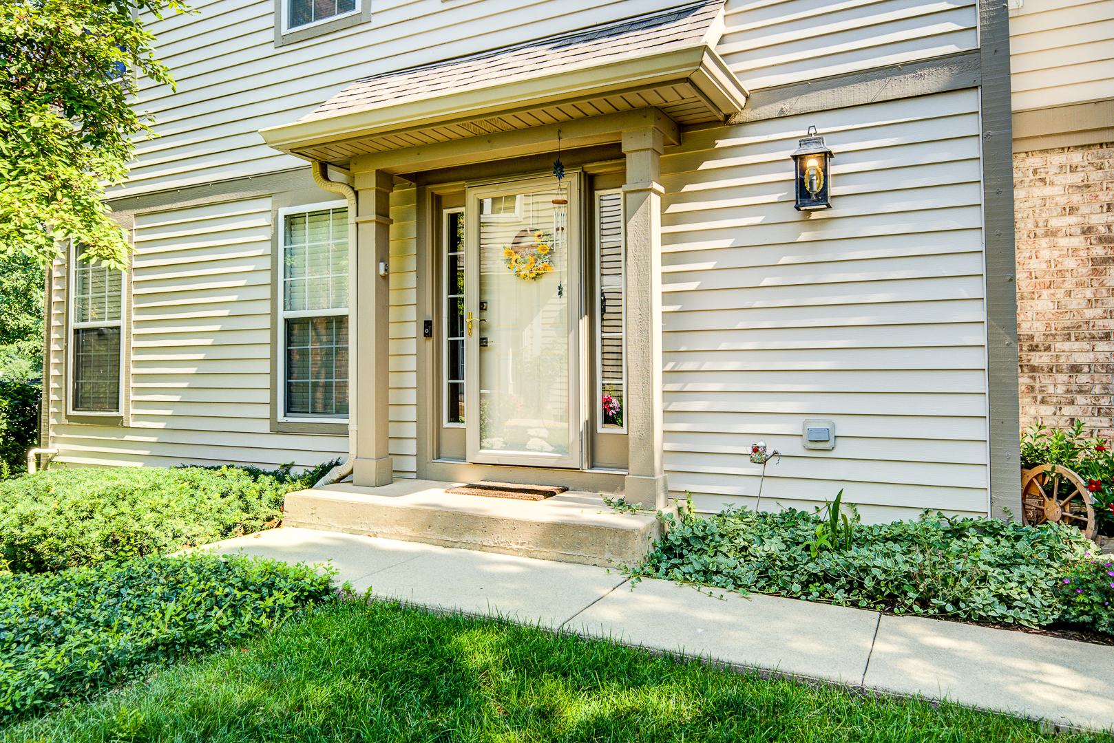 2044 Ivy Ridge Drive 0