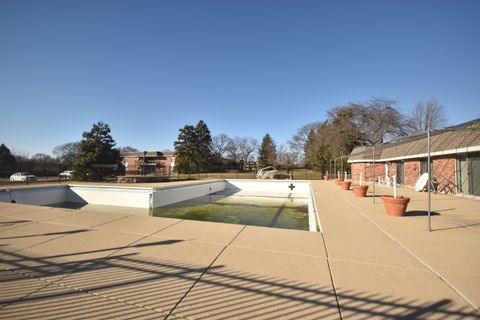 Tiny photo for 4129 Saratoga Avenue #A214, Downers Grove, IL 60515 (MLS # 12554211)