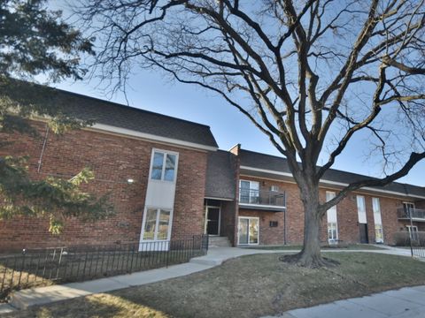Tiny photo for 4129 Saratoga Avenue #A214, Downers Grove, IL 60515 (MLS # 12554211)
