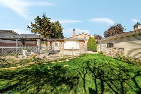 A home in Hickory Hills