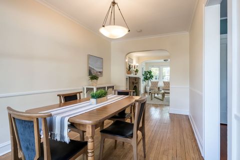 Tiny photo for 1160 S Cuyler Avenue, Oak Park, IL 60304 (MLS # 12494676)