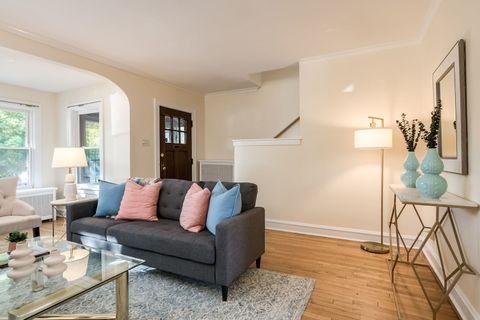 Tiny photo for 1160 S Cuyler Avenue, Oak Park, IL 60304 (MLS # 12494676)