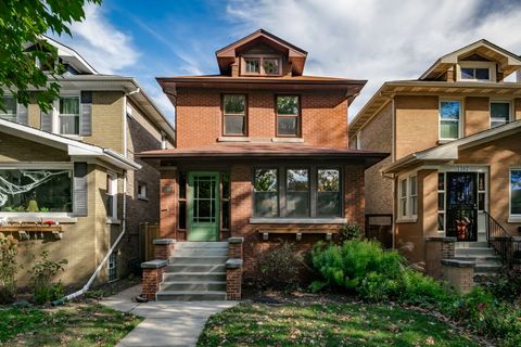 Tiny photo for 1160 S Cuyler Avenue, Oak Park, IL 60304 (MLS # 12494676)
