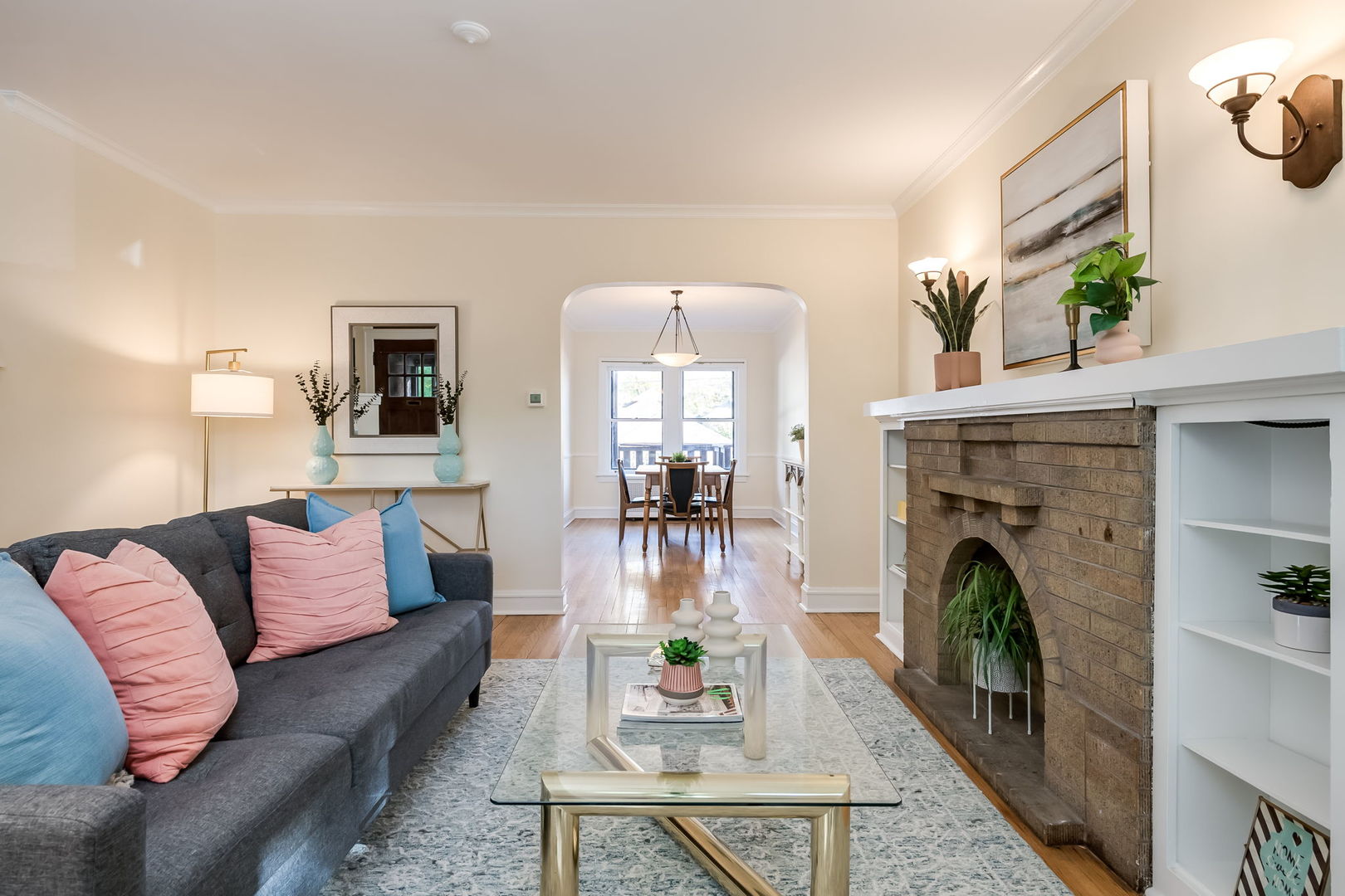 Oak Park, Illinois 60304, United States, 3 Bedrooms Bedrooms, ,1 BathroomBathrooms,Residential,Active,236251