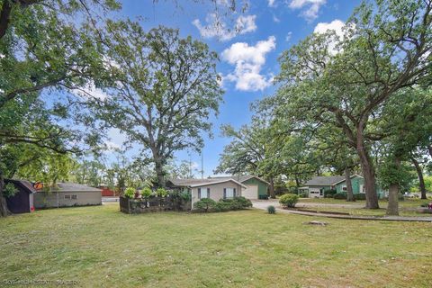 Photo of 10135 5th Avenue Cutoff Ave, Countryside, IL 60525 (MLS # 12488816)