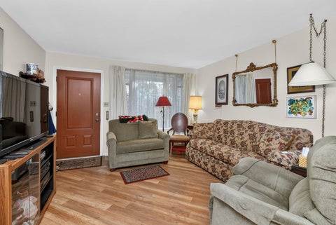 Tiny photo for 964 S 3rd Avenue, Des Plaines, IL 60016 (MLS # 12747179)