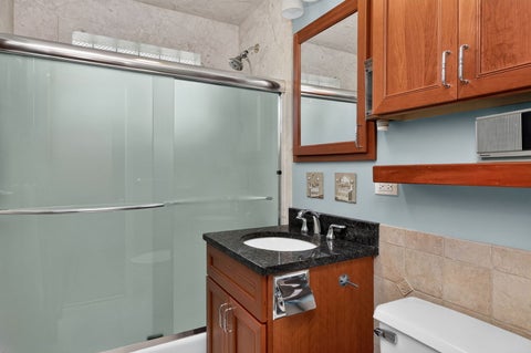 Tiny photo for 964 S 3rd Avenue, Des Plaines, IL 60016 (MLS # 12747179)