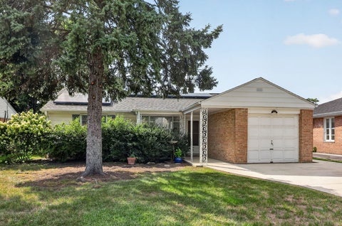 Photo of 964 S 3rd Avenue, Des Plaines, IL 60016 (MLS # 12747179)