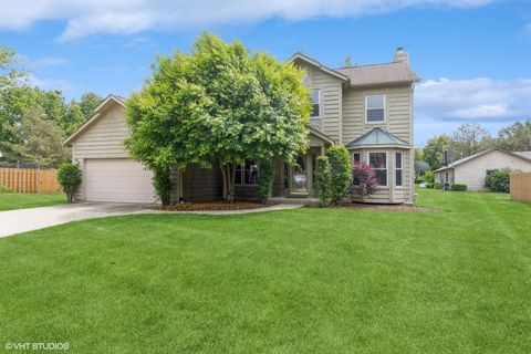 325 Olin Court Algonquin IL 60102