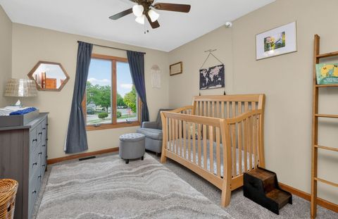 Tiny photo for 1001 Oak Ridge Drive, Streamwood, IL 60107 (MLS # 12625513)