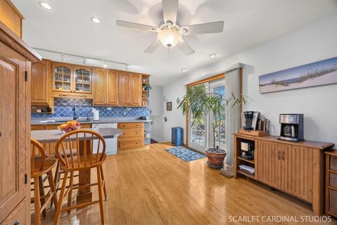 Tiny photo for 865 Magnolia Circle, Lombard, IL 60148 (MLS # 12535300)