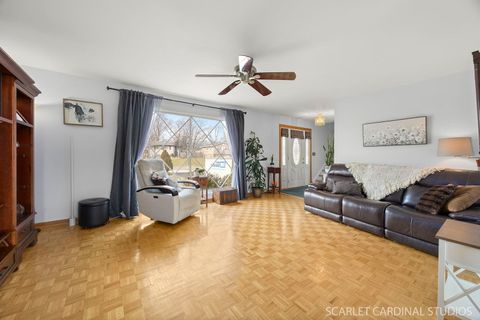 Tiny photo for 865 Magnolia Circle, Lombard, IL 60148 (MLS # 12535300)