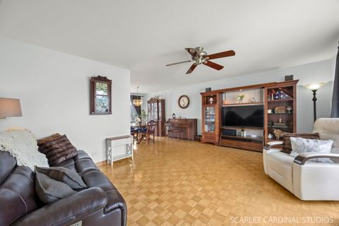 Tiny photo for 865 Magnolia Circle, Lombard, IL 60148 (MLS # 12535300)