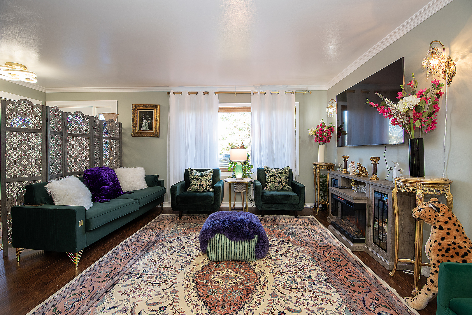 657 Lakeside Circle Drive