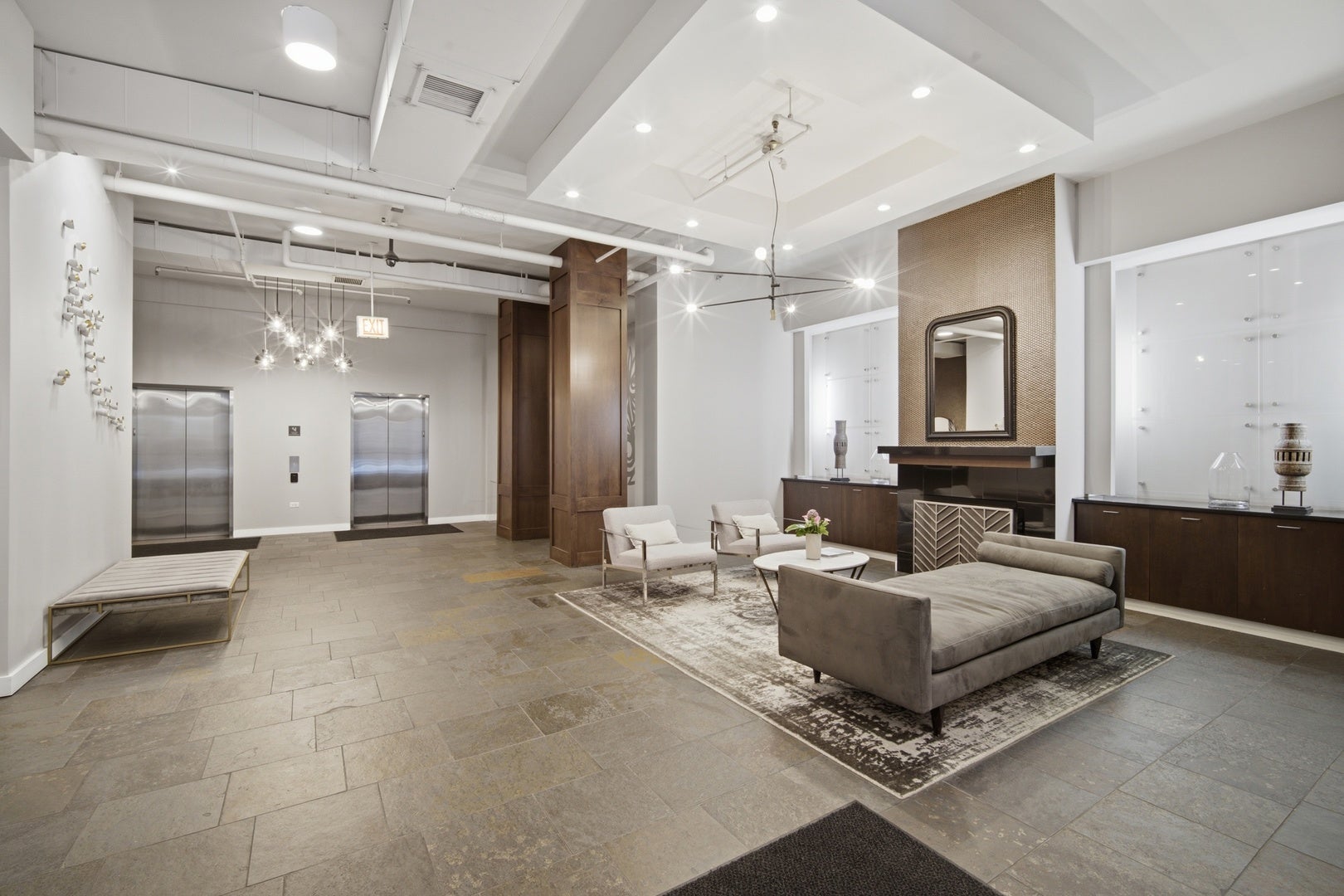 901 W Madison Street 919