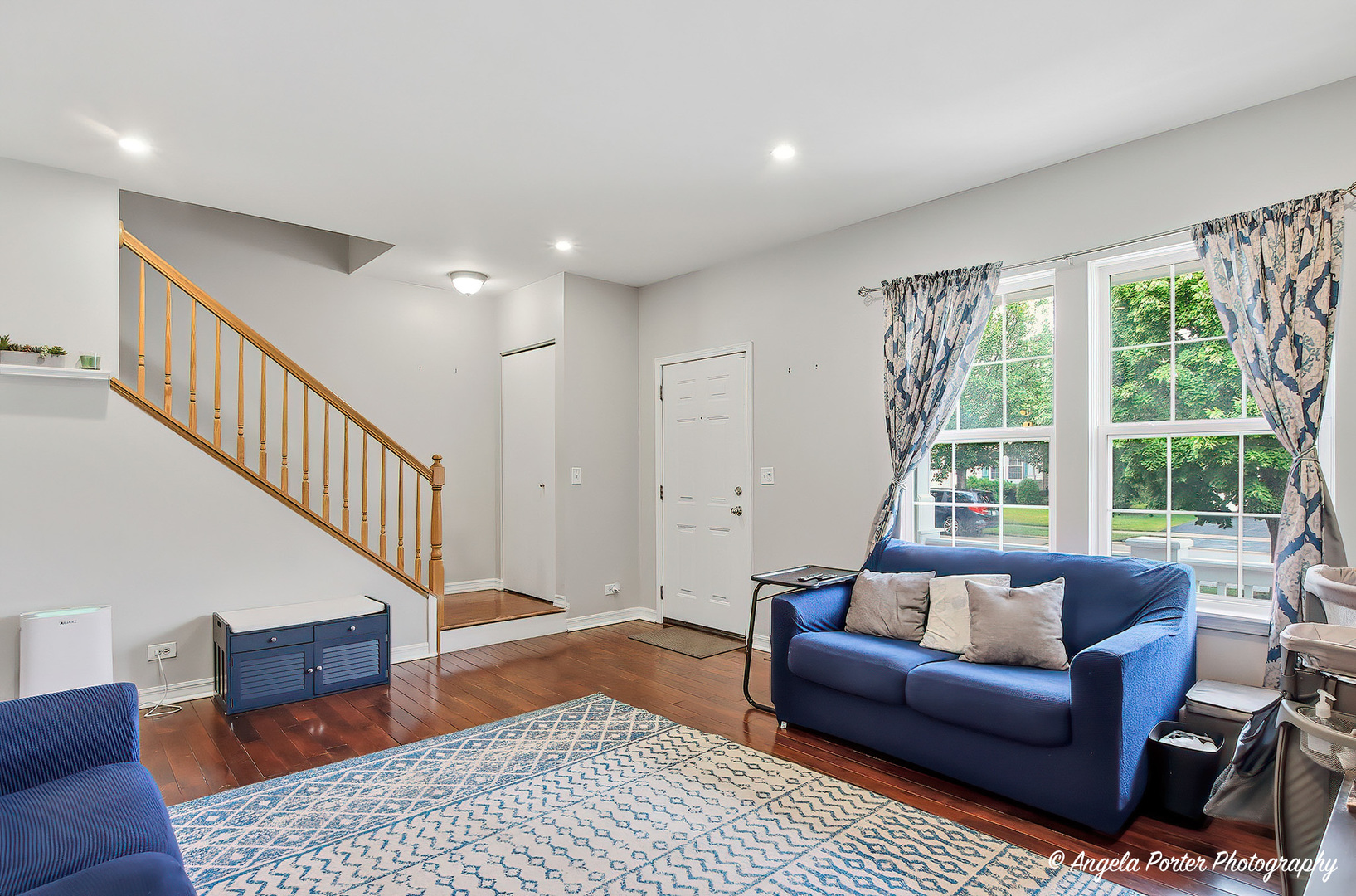 422 W Savoy Drive