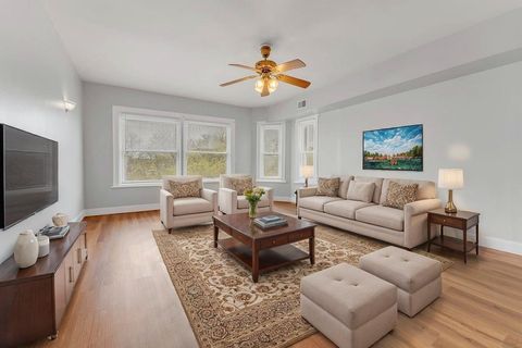 Tiny photo for 8012 S Essex Avenue #3S, Chicago, IL 60617 (MLS # 12567053)