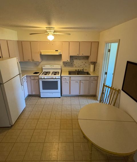 Tiny photo for 8804 Golf Road #2F, Des Plaines, IL 60016 (MLS # 12471306)