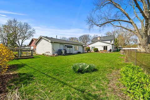 Tiny photo for 2203 Eastman Street, Rolling Meadows, IL 60008 (MLS # 12625724)