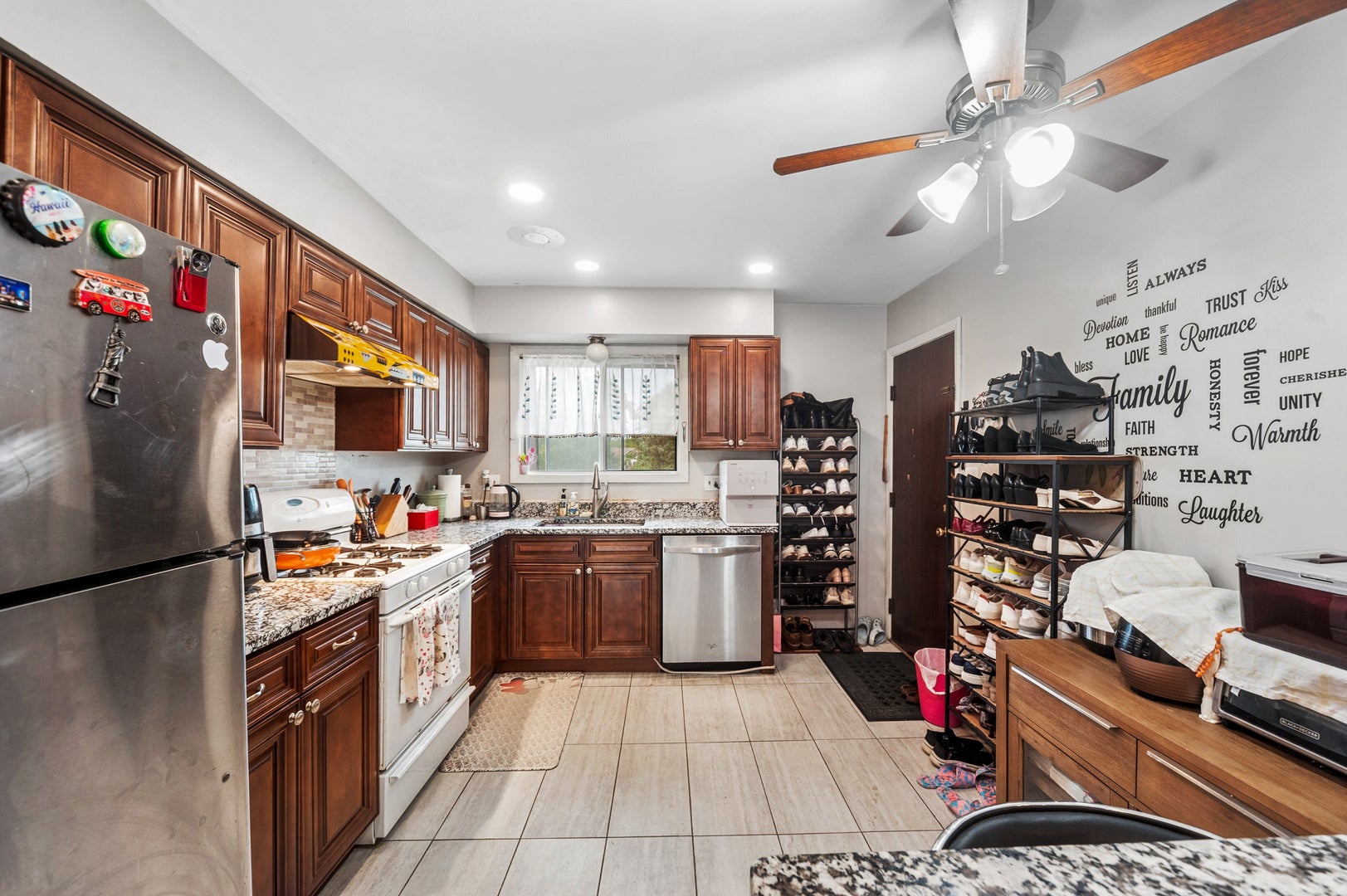 3683 SALEM WALK