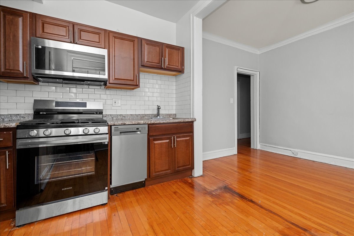2348 W Addison Street D2