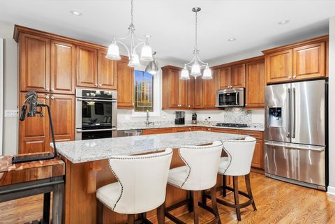 Tiny photo for 628 Woodglen Court, Lemont, IL 60439 (MLS # 12516372)